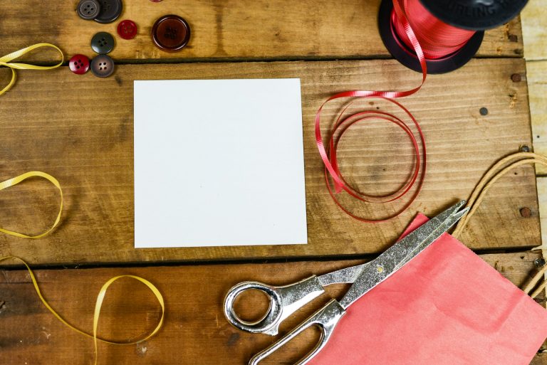 Crear con las manos en la era digital y sus beneficios