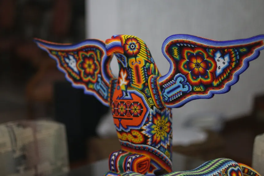 figura de arte huichol