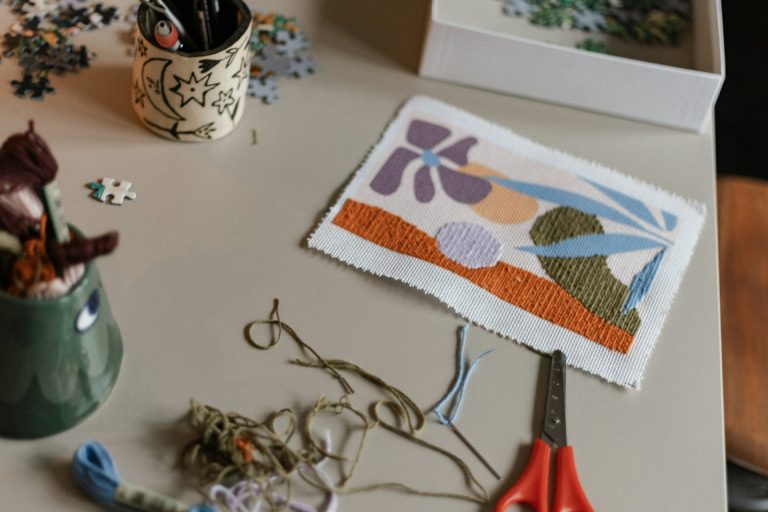 materiales para hacer manualidades